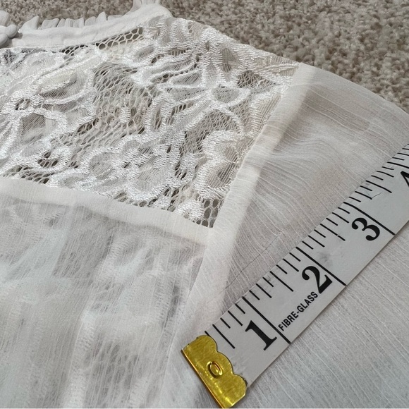 Torrid New Lace With Chiffon Overlay Blouse Cloud Dancer White Plus 2 18 20 2X - Picture 10 of 15